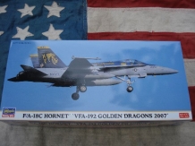 images/productimages/small/F-18C VFA-192 Golden Dragons 2007 Hasegawa 1;72 nw voor.jpg